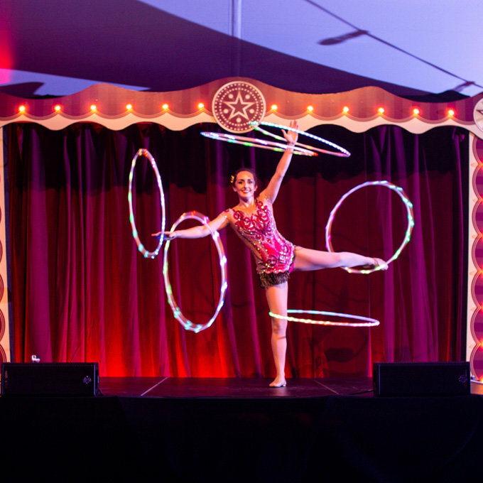 Erin Jeannier Hula Hoop Juggler Actobat Act